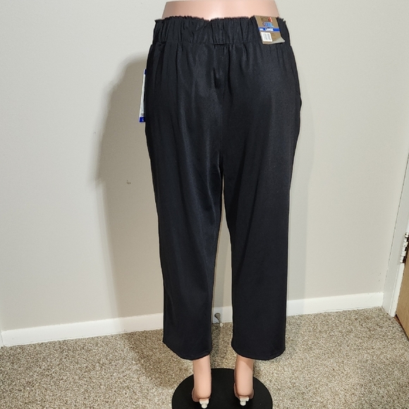 32 Degrees Charcoal Cropped Pants - Picture 6 of 6